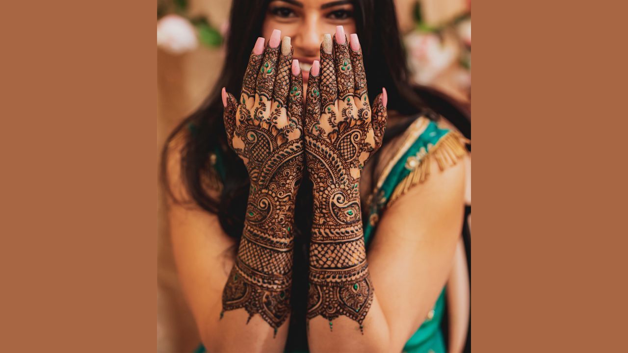 Arabic calligraphy Mehendi Design