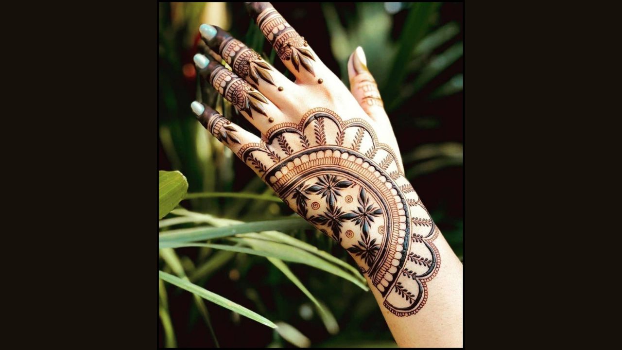 Stars Mehendi Design