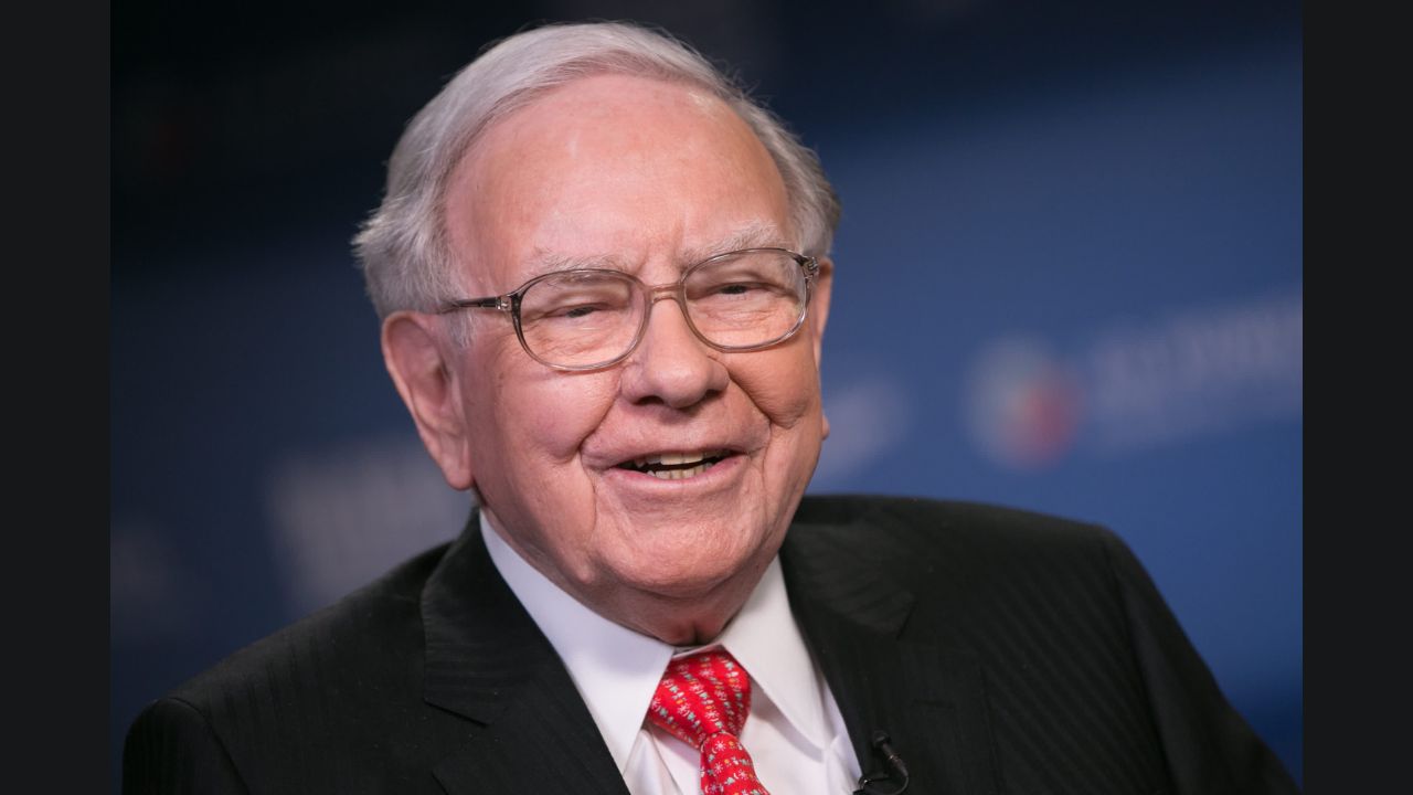 Warren Buffett Biography Age, Birthday, Early Life, Career, Personal