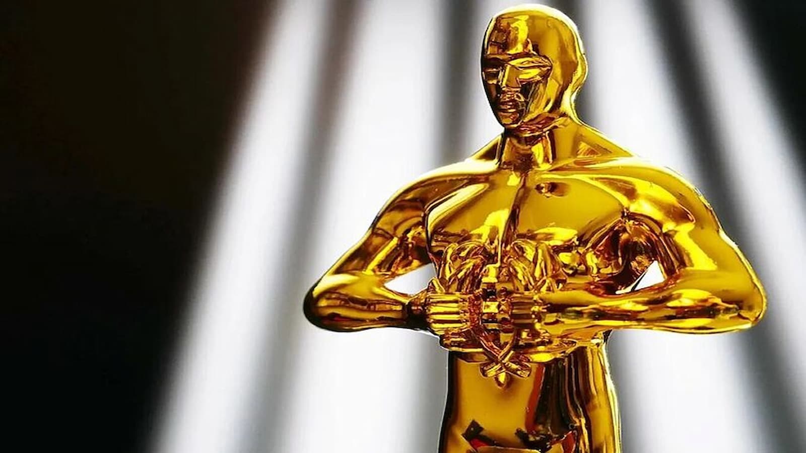 Predicting the FrontRunners for the 2024 Best Actress Oscar Award